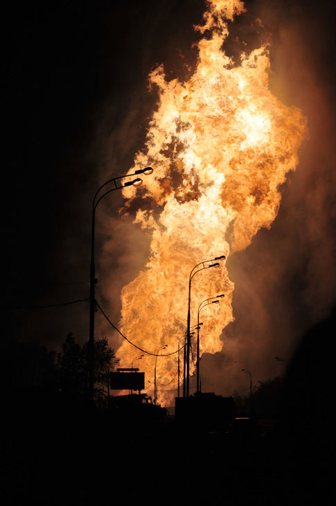 пожар горит газопровод